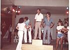 Foto hecha en una discoteca de Guardamar en la entrega de premios de un Slalom celebrada en sus recintos, cuyo ganador fue Cándido Villalba.